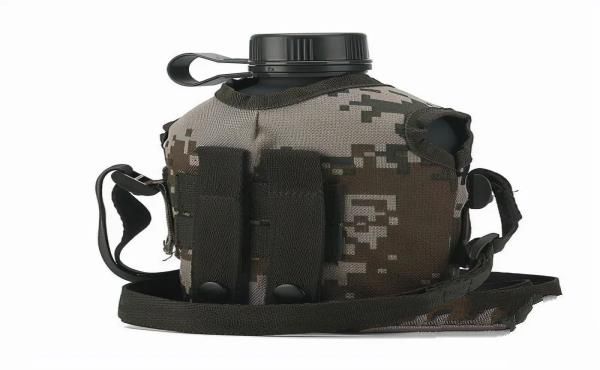 小水壶藏有“大讲究”，解放军军用水壶，有哪些鲜为人知的作用？