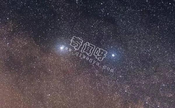 《三体》文明早就可以通过观测发现4光年外有宜居地球，为什么要等地球发信号后才来？