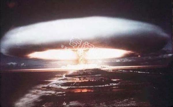 【组图】全球核武器爆炸解禁照 恐怖蘑菇云显威力