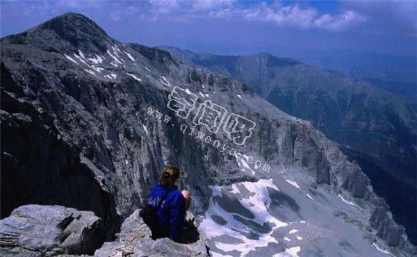 太阳系10大最高的山 奥林帕斯山最高可达15.5英里