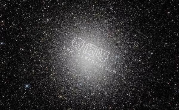 银河系中最大的球状星团-半人马座欧米伽星团