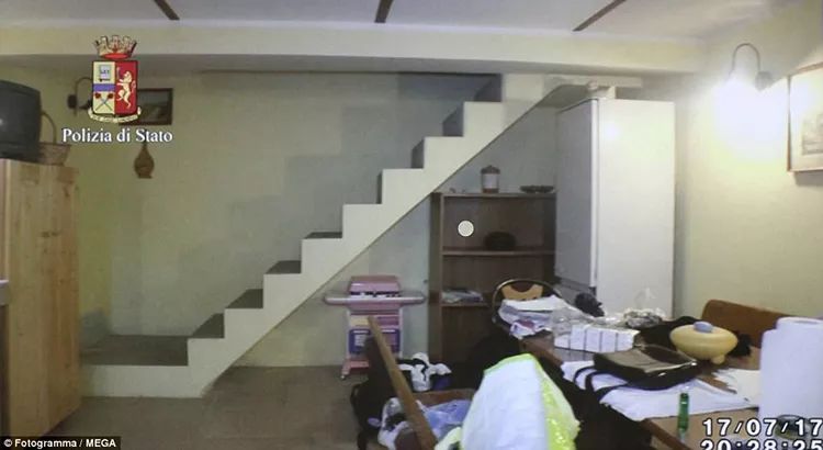 20岁的英国女模特在意大利被暗.网绑架和拍卖