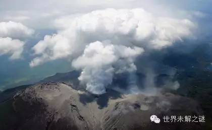 原子弹再袭日本？火山爆发产生的蘑菇云