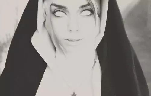 341年老被恶魔附身修女写的信终于被破解，而且内容非常的邪恶