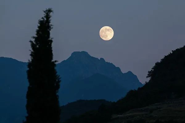 科学家：月亮的阴晴圆缺会影响睡眠