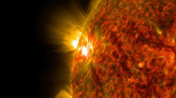 太阳50亿年后死亡缩成白矮星，科学家窥出地球的未来