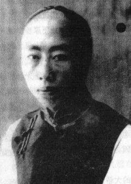 清朝末年竟有“隐藏版”皇帝，登基3天就被废了