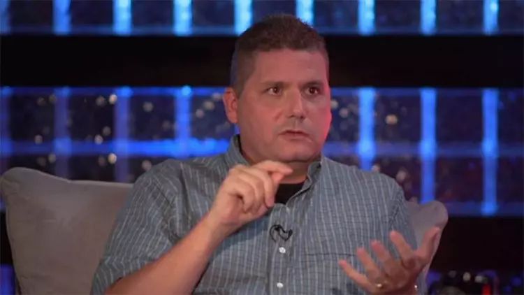 秘密太空计划揭密者说火星上已经有人类，我们早与外星人合作！