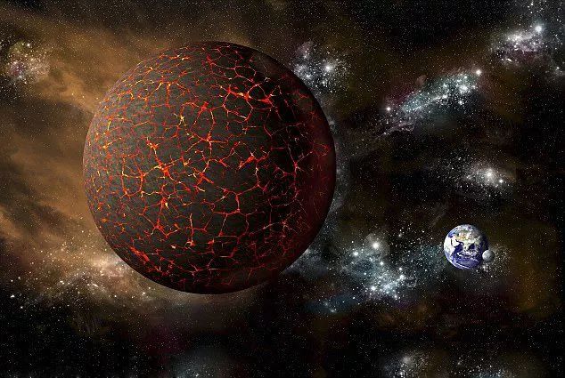 月亮很奇怪？政府喷洒化学物质遮盖“末日X行星”，NASA出面证实