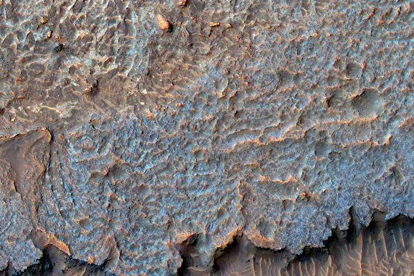 火星上发现“怪兽爪印”