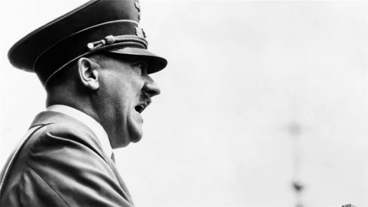 希特勒是双性恋？CIA解密：曾对某男子产生性冲动