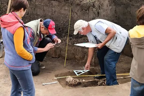 考古发现1600年前女巫遗骸，面朝下手被反绑“一切只因爱错人”！