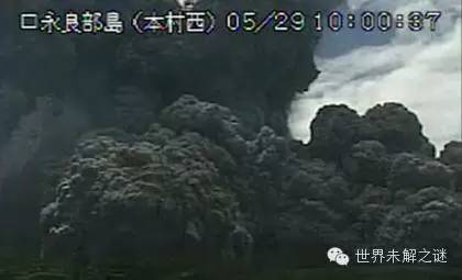 原子弹再袭日本？火山爆发产生的蘑菇云
