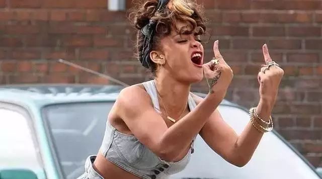 研究发现讲脏话事实上是高智商的表征,讲越多的人越聪明!