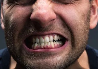 3大恐怖磨牙症原因让你脸部酸疼，解法只有一种！