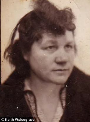 “我是希特勒孙子！”56岁法工人曝身世，公布照片揭爷爷风流情史