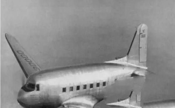 奇闻！1990飞机穿越时空事件：失踪35年后降落在机场跑道，一片死寂