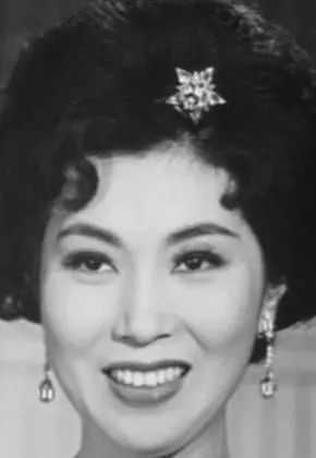 他是顾祝同贴身保镖,也是戴笠手下干将,后生一儿子成国际巨星