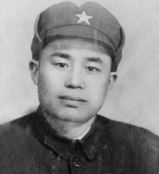王近山妻子：一封举报信，丈夫从中将降为大校，晚年悔恨不已
