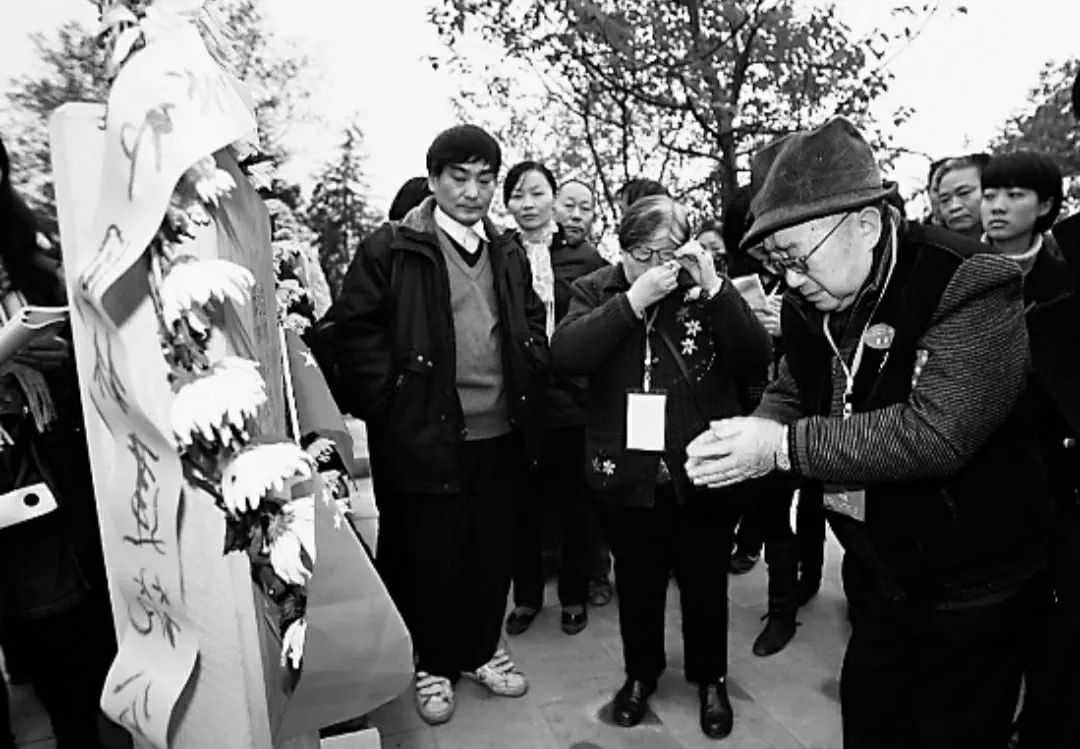 他“掐死”小萝卜头获赏50元，解放后去自首，公安局：既往不咎