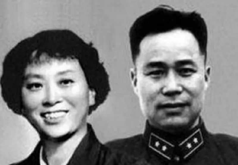 王近山妻子：一封举报信，丈夫从中将降为大校，晚年悔恨不已
