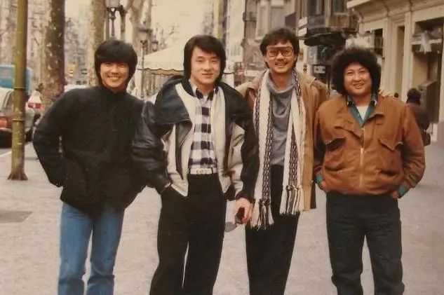 他是顾祝同贴身保镖,也是戴笠手下干将,后生一儿子成国际巨星