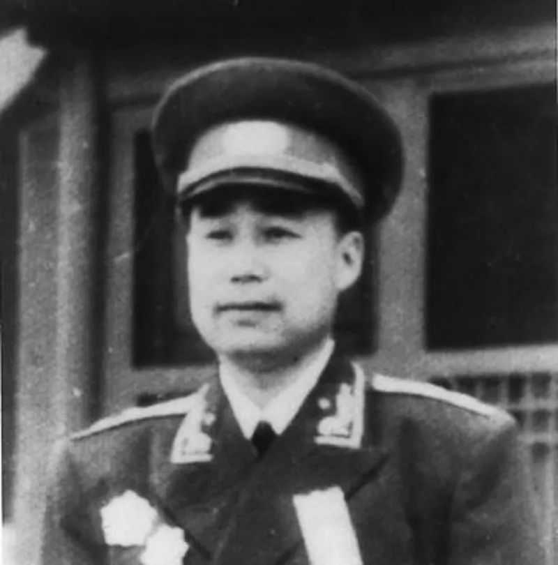 王近山妻子：一封举报信，丈夫从中将降为大校，晚年悔恨不已