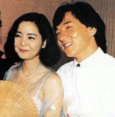 他是顾祝同贴身保镖,也是戴笠手下干将,后生一儿子成国际巨星