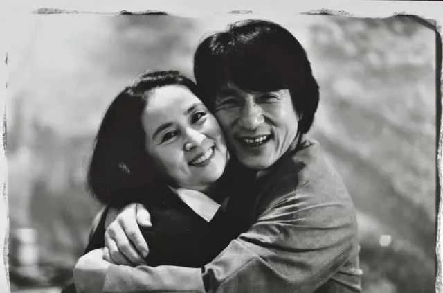 他是顾祝同贴身保镖,也是戴笠手下干将,后生一儿子成国际巨星