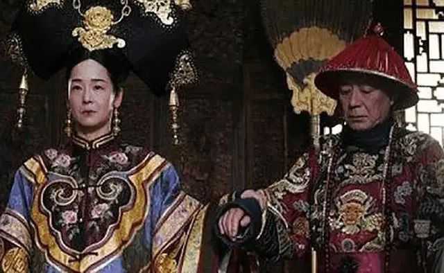 清朝贵妇的生活：3点钟起床，4件事要做5个小时，下人还轮流伺候