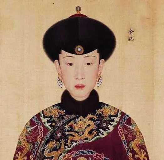 令妃10年连生6子，百年后尸身被人挖出，才知乾隆有多爱她