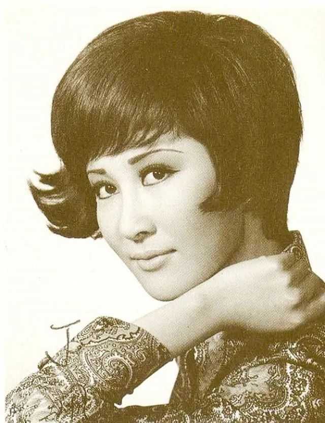 1973年，为李小龙扶灵的6个神秘人：都来自外国，个个身份显赫