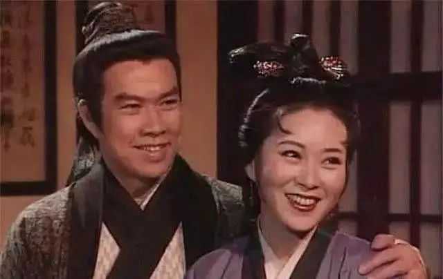 郭芙草包，父母没教好？我却觉得郭黄这对精英夫妻的教育很成功