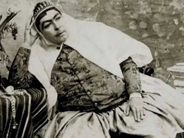 19世纪波斯王朝妃子和公主的照片，证明了“美”是一种主观感受