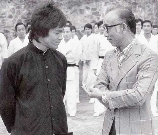 1973年，为李小龙扶灵的6个神秘人：都来自外国，个个身份显赫