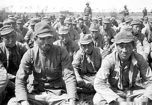 日军最奇葩军队，看到路过的中国军队一枪不开，目送40万人远去！