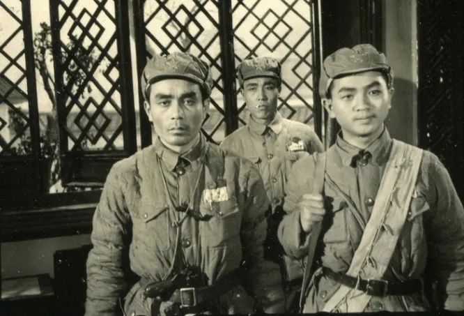 1957年，正在开会的开国少将，居然被自己的警卫员开枪射杀
