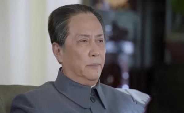 1962年，两位开国少将为何带领六万余人出逃苏联，他们结局如何？