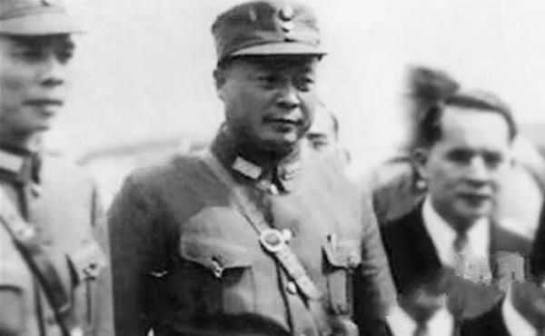解放时第一个杀入南京的军长吴化文，建国后，为何民众请愿杀了他