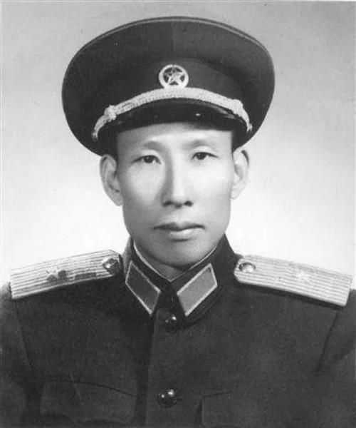 被外界，誉为御林军的卫戍区历任司令员，都是哪些开国将领担任