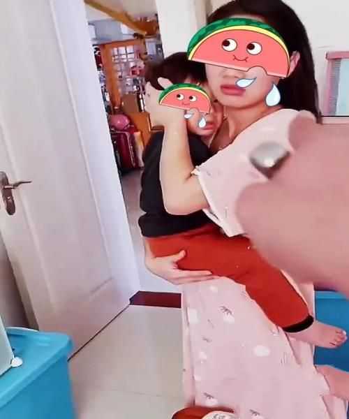 “修水龙头躲衣柜”事件：妻子承认发生关系，丈夫：想继续过日子