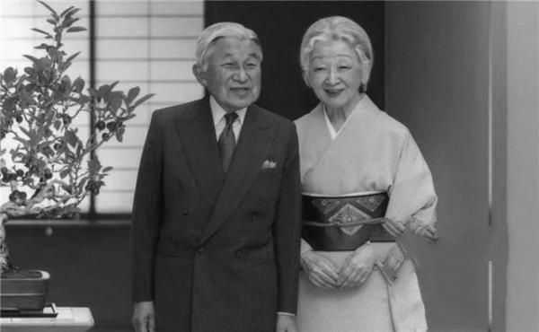 近亲结婚有什么后果？看看日本天皇这一家，近代三皇都发育畸形