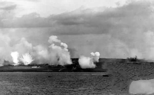 硫磺岛战役，美军决定向日本投掷原子弹的因素