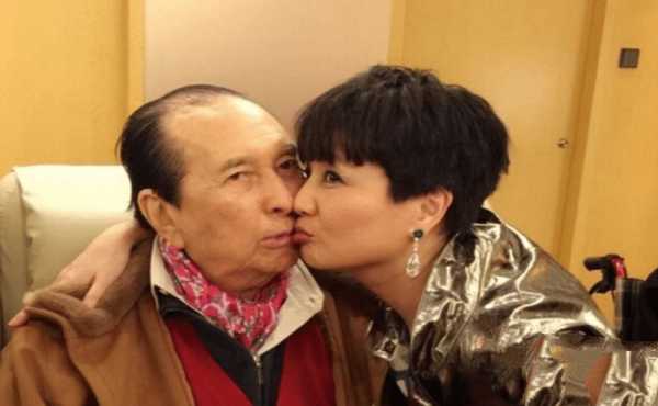 何鸿燊娶4个老婆，为什么法律不管他？历史学家：他娶100个都可以