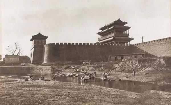 当年若“梁陈方案”被采纳，留下古城墙，那么如今北京将举世无匹