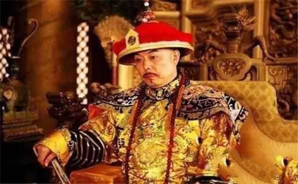 汉人跑到国外建小国，然后献给清朝，皇帝说了四个字，遗恨百年！