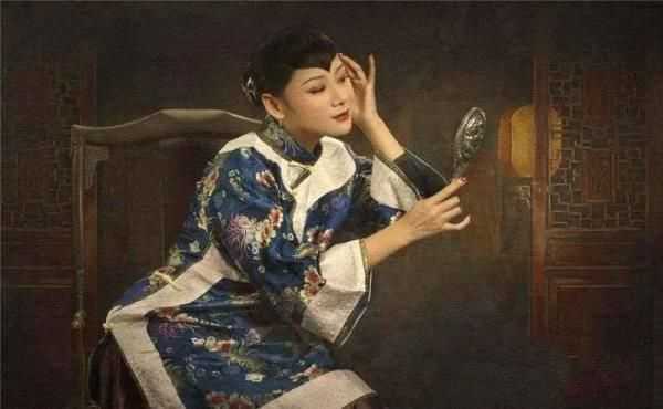 1927年，一场关于解放女性双乳的“天乳运动”正式开始了……