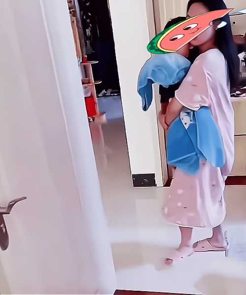 “修水龙头躲衣柜”事件：妻子承认发生关系，丈夫：想继续过日子