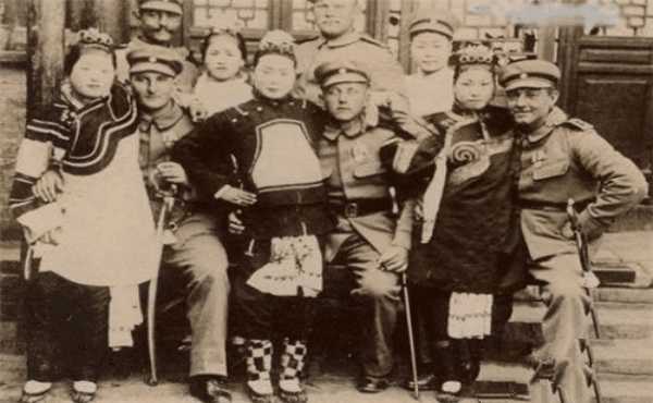 京城第一高手程廷华，武艺高强数十人不能近身，却被洋人一枪射杀