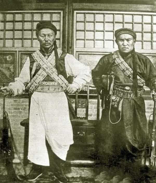 黑戈壁的黑喇嘛很可怕？1924年被外蒙古特工斩杀，头骨至今被保存